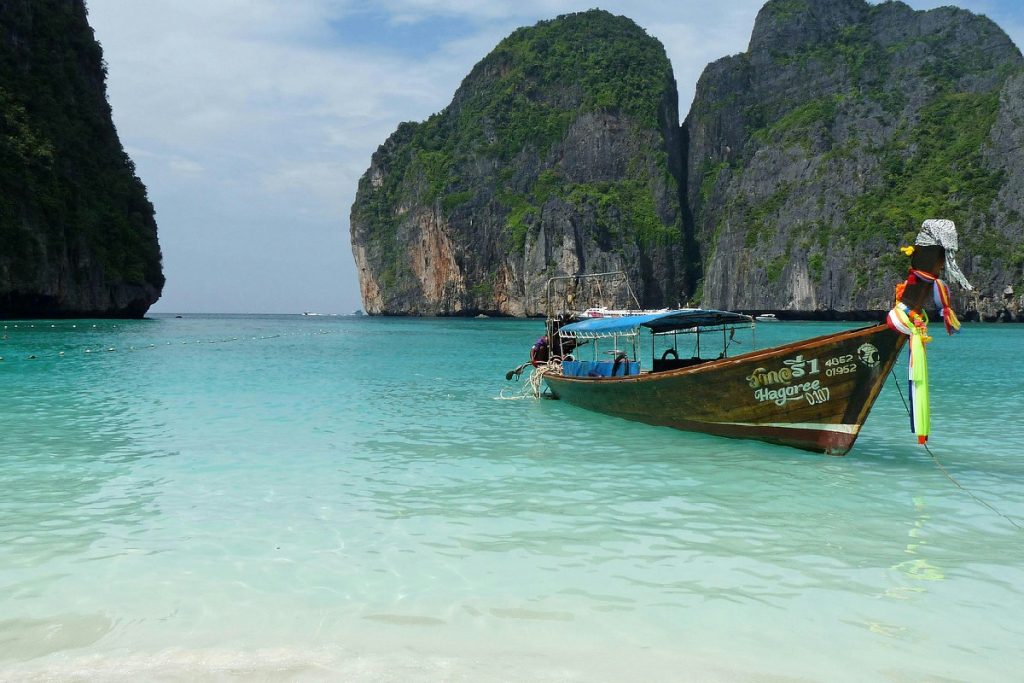 Nord della Thailandia: dieci esperienze fuori dal comune tra mercati, treni e natura esotica